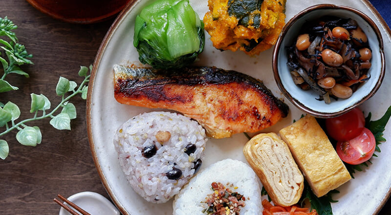 食事をしっかり食べる